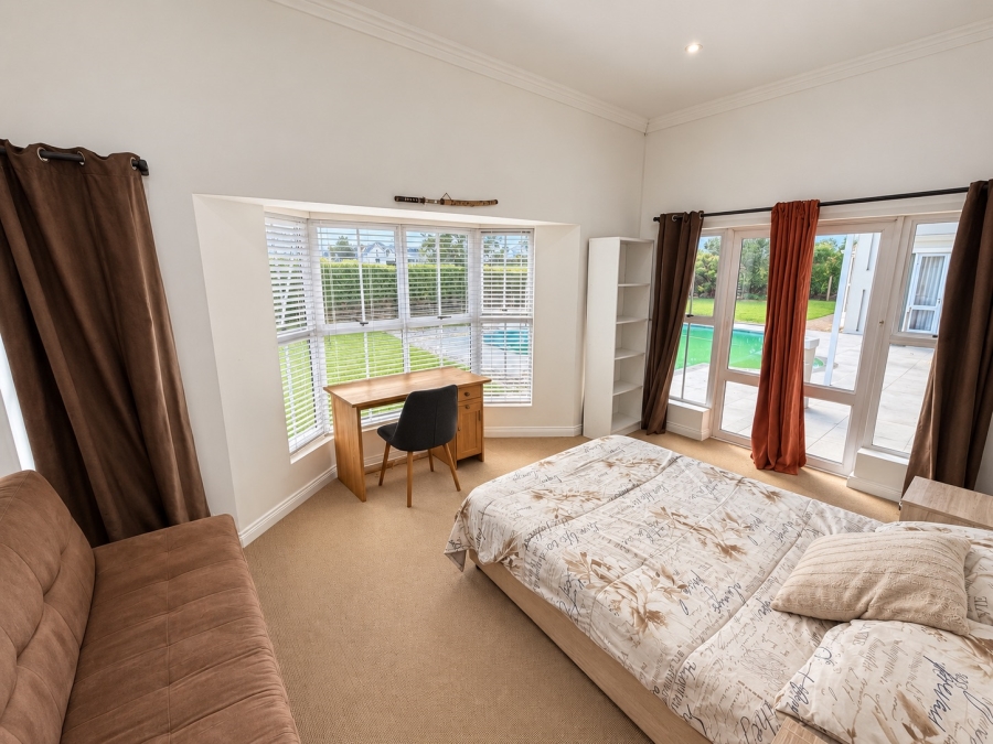 5 Bedroom Property for Sale in Kingswood Golf Estate Western Cape